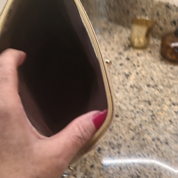 Straw and Vegan Leather Trim Boho Crossbody - Picture 6 of 7